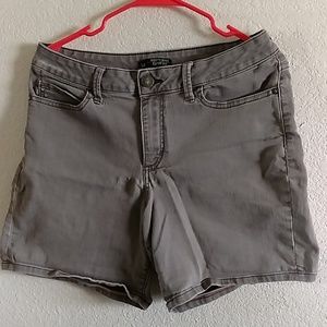 Lee curvy fit short